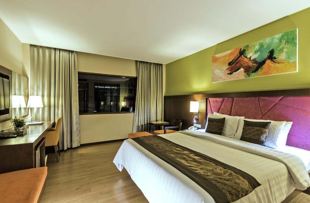 Navarat Heritage Hotel Kamphaeng Phet Exterior foto